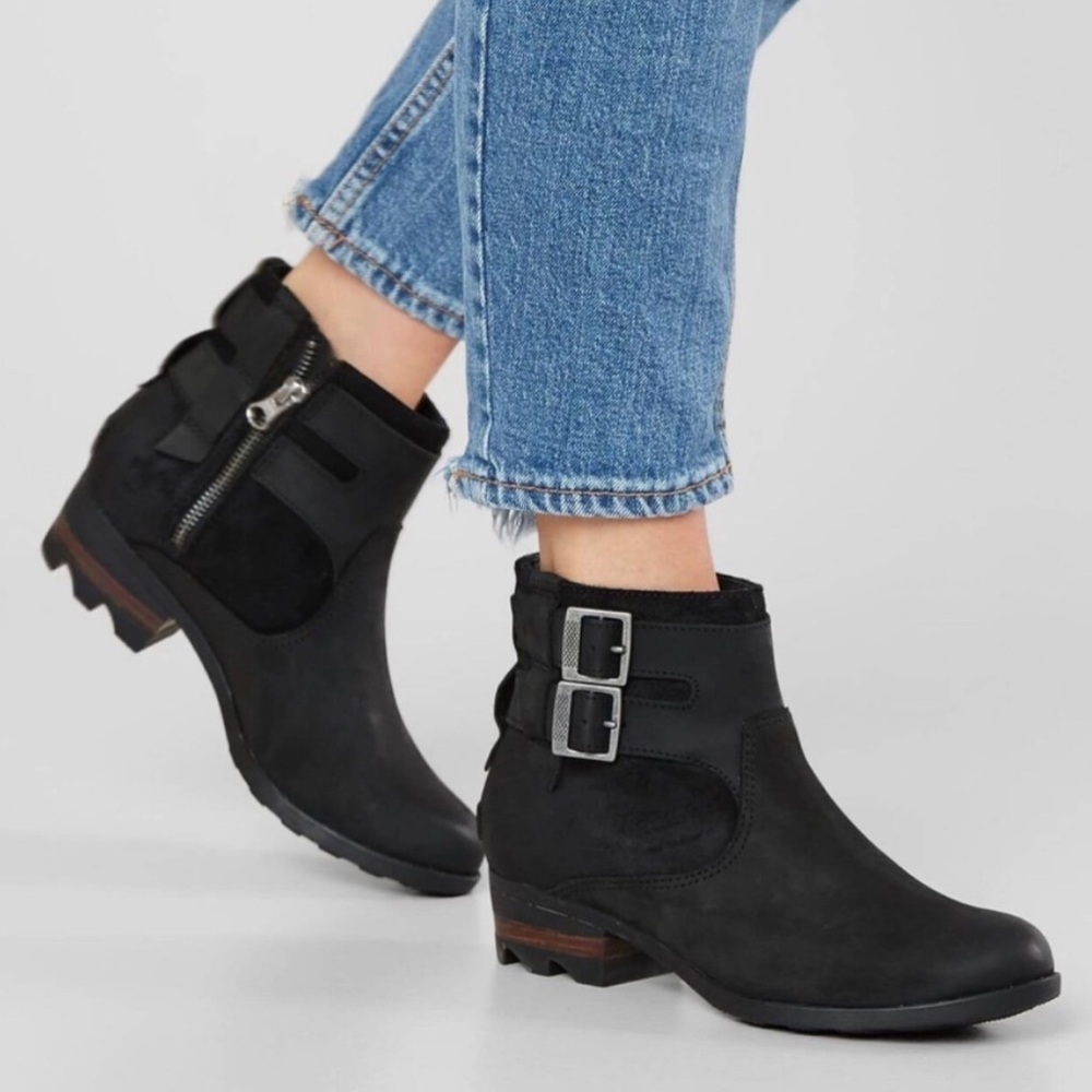 Sorel Waterproof Black Leather Suede Buckled Lolla Ankle Boots Size 9